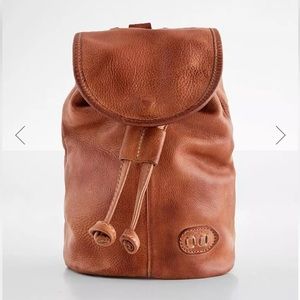 bed stu backpack Nala